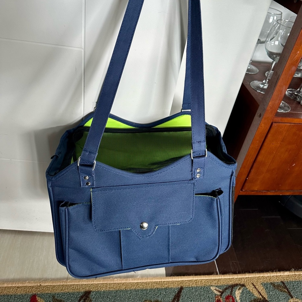 New never used small pet carrier